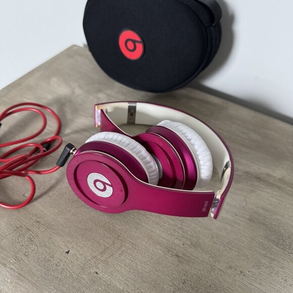 Beats by Dr. Drea Fushia Pink w/ case - Picture 8 of 8